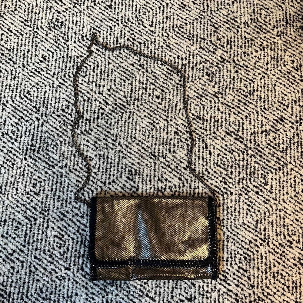 Metallic clutch. Excellent condition